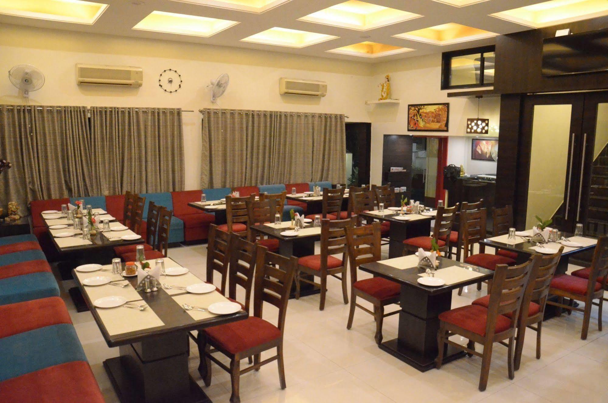 โรงแรมวิชัย เรซิเดนซ์ ออรังกาบัด ภายนอก รูปภาพ